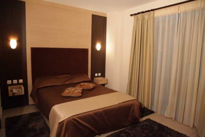 Alexander Hotel Széresz Kültér fotó