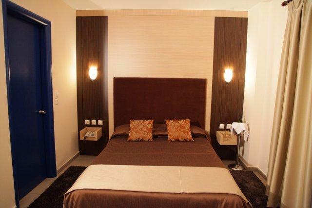 Alexander Hotel Széresz Kültér fotó