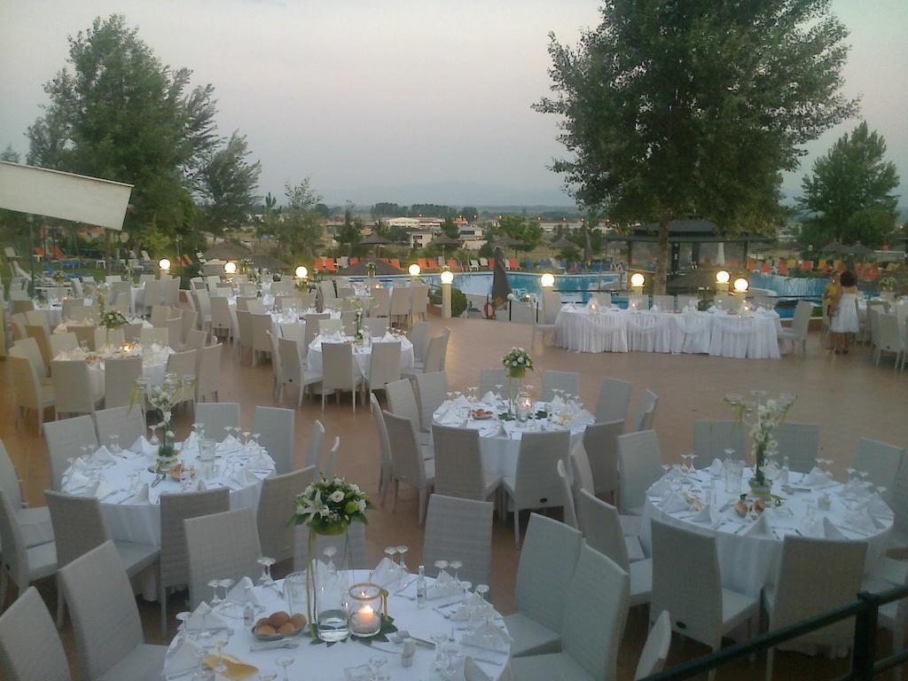 Alexander Hotel Széresz Kültér fotó