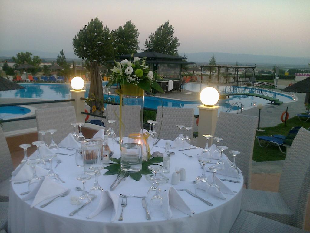 Alexander Hotel Széresz Kültér fotó